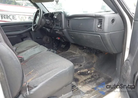 2001 Chevrolet Silverado 2500Hd z USA, uszkodzony, nr VIN 1GCHC29UX1Z267977